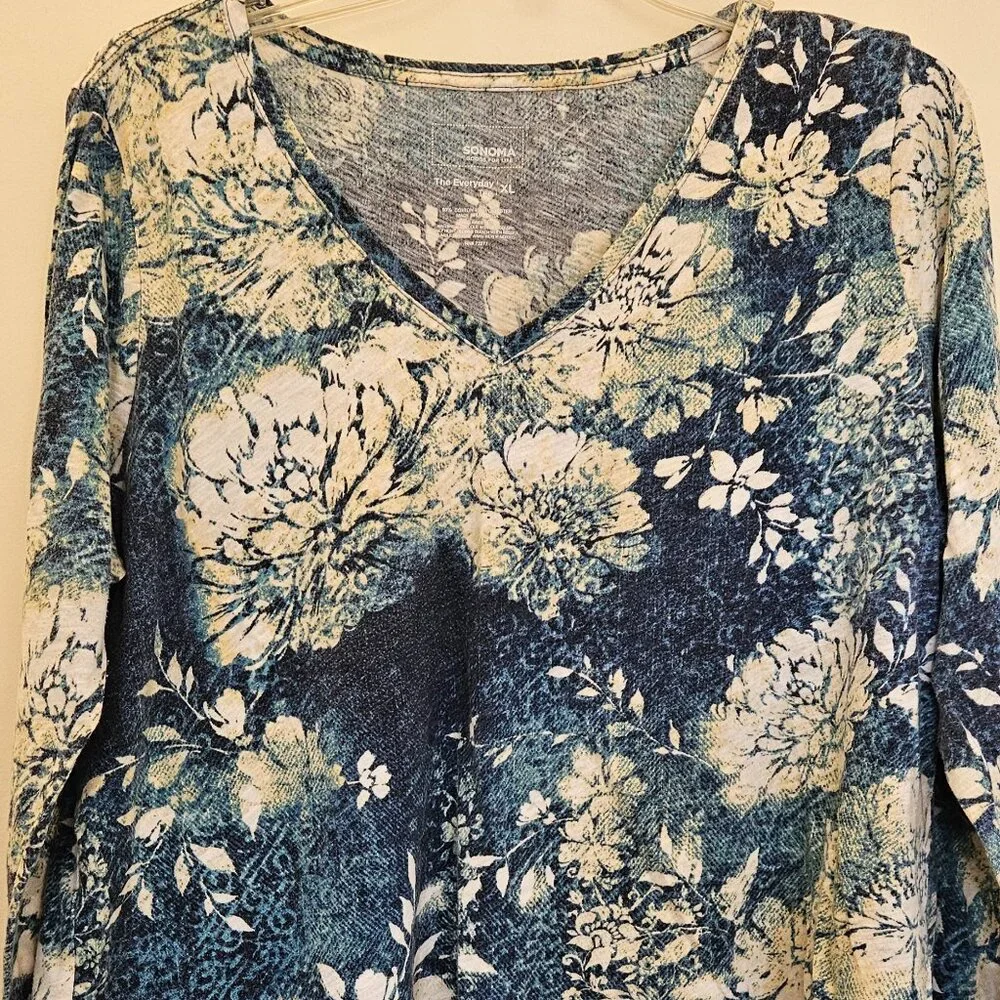 Sonoma Everyday Long Sleeve Tee with the Colors of The Ocean Flower pattern, XL - Picture 1 of 1